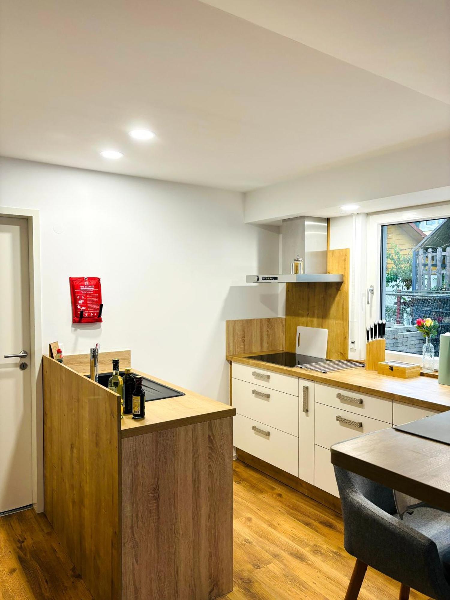 Ferienwohnung Jacuzzi Terrasse 55' Tv Kueche Regendusche Bad Bellingen Exterior foto