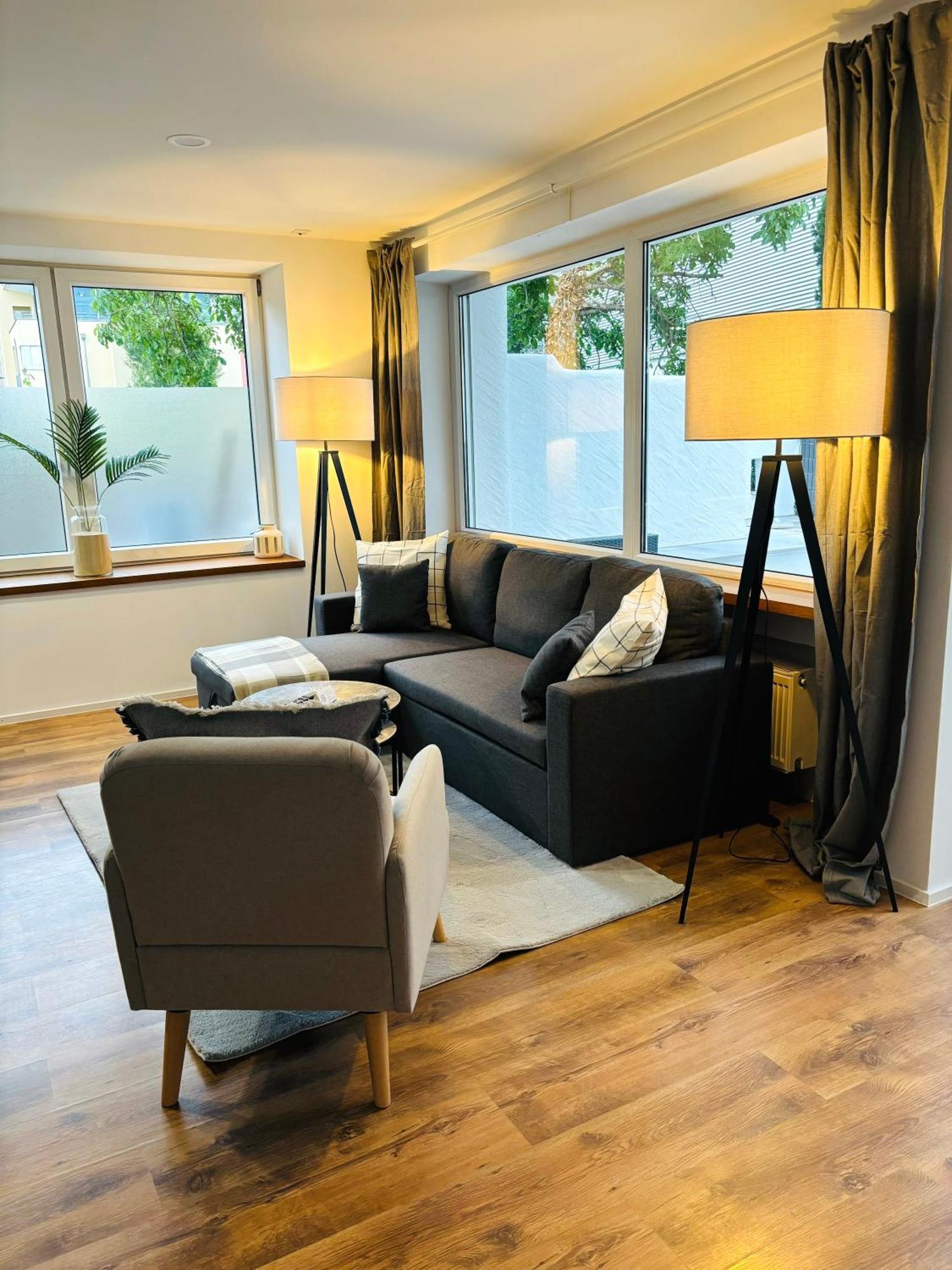 Ferienwohnung Jacuzzi Terrasse 55' Tv Kueche Regendusche Bad Bellingen Exterior foto